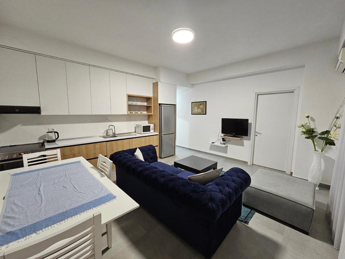 Daily Apartment In Center Tirana Exterior foto